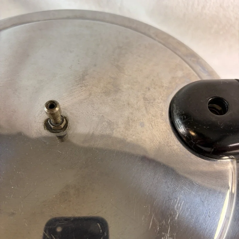 Presto Vintage 6-Quart Stainless Steel Pressure Cooker - Model 409A Stovetop 90s